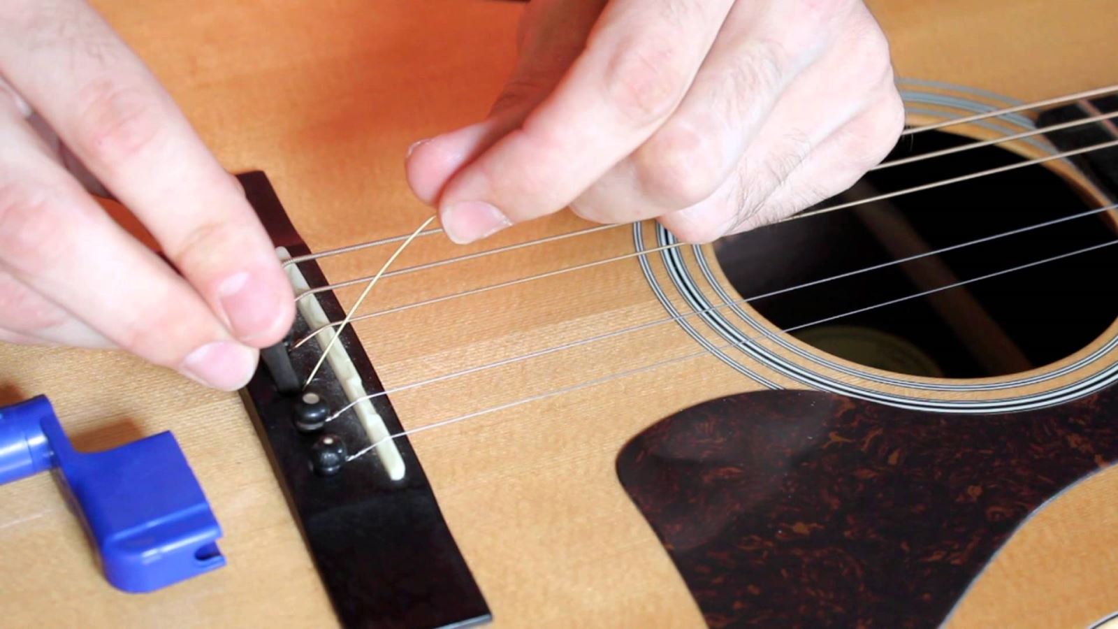 How to know When to replace guitar strings
